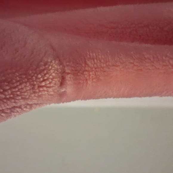 NY Threads Plushy Pink Hooded Bathrobe Cozy Pockets Belted Sz XL - Picture 9 of 10